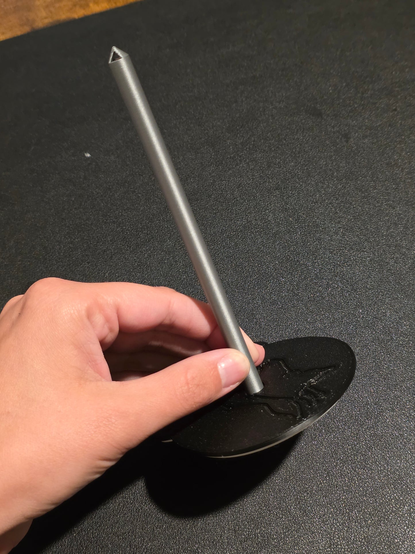 Wristlet yarn spindle